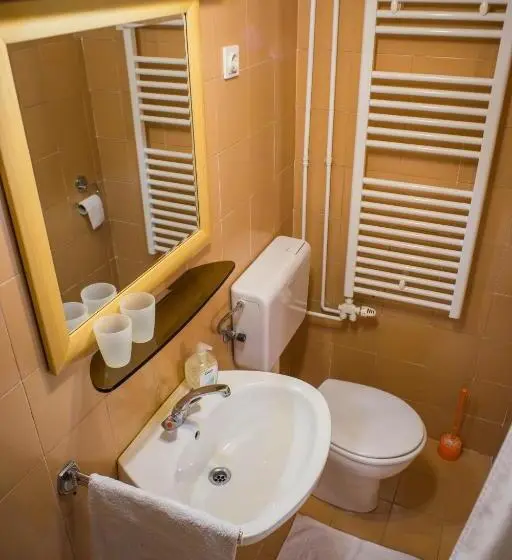 پانسیون Apartments And Rooms Villa Vive