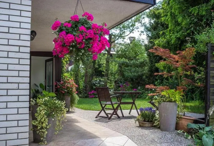 پانسیون Apartments And Rooms Villa Vive