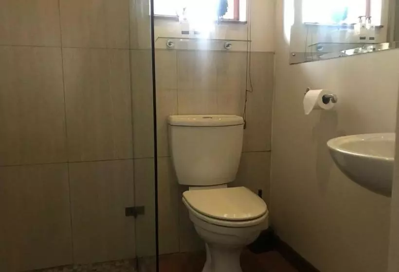 پانسیون Ciara Guesthouse