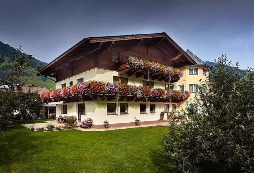 ペンション Jagdhof