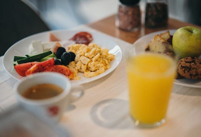 Pensão Nest Guesthouse