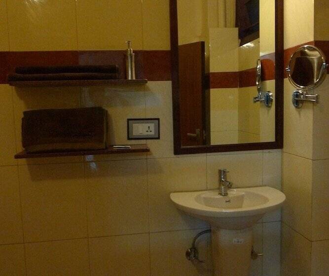 ペンション The Kei Suites