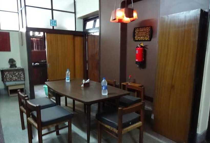 ペンション The Kei Suites