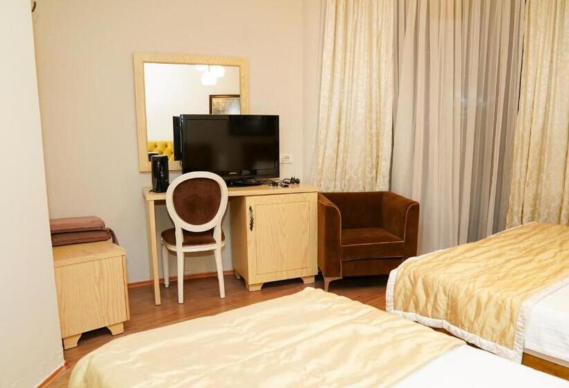 بنسيون Vila Arber