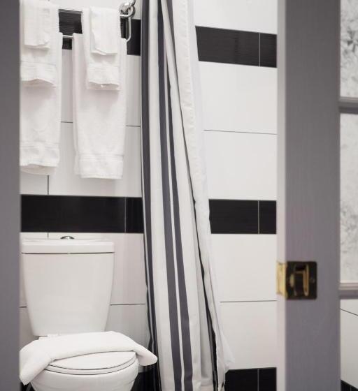 Общежитие Manoir Du Lac Sept îles