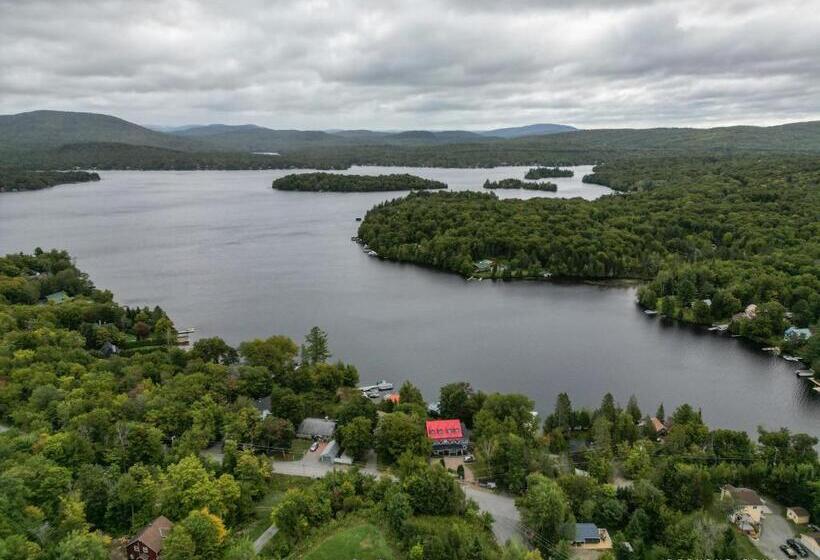 Общежитие Manoir Du Lac Sept îles