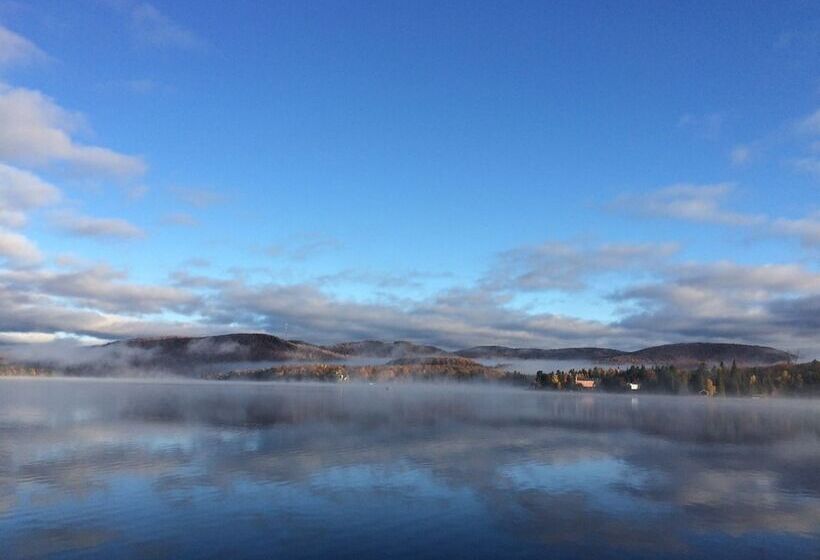Общежитие Manoir Du Lac Sept îles