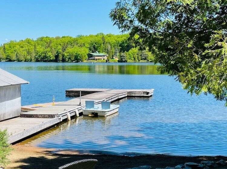 Общежитие Manoir Du Lac Sept îles