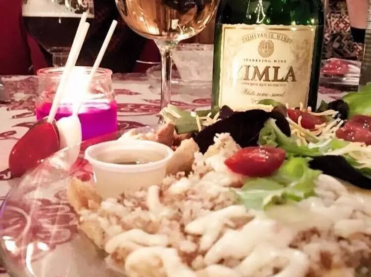 Retkeilymaja Riverview Mansion