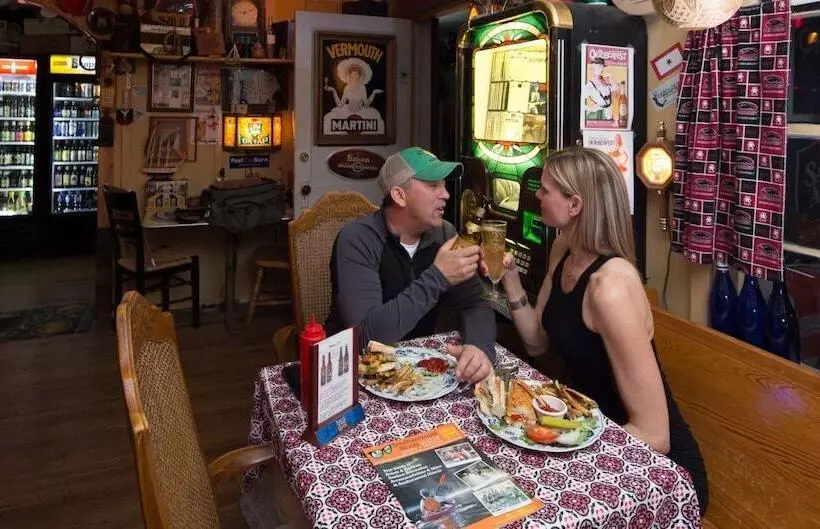 Retkeilymaja Riverview Mansion