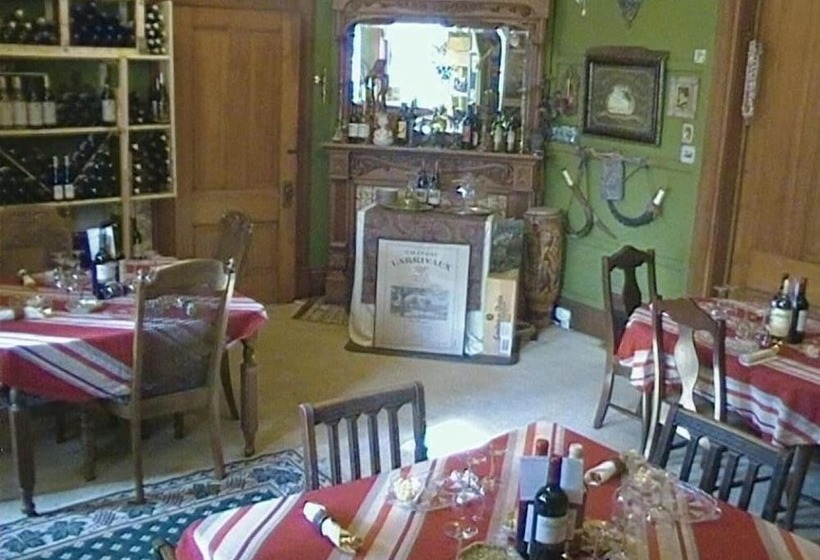 ユースホステル Riverview Mansion