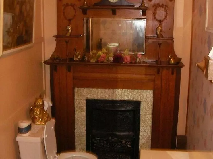 Retkeilymaja Riverview Mansion