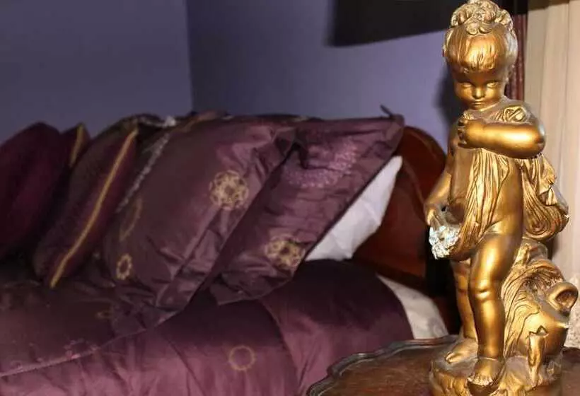 Retkeilymaja Riverview Mansion