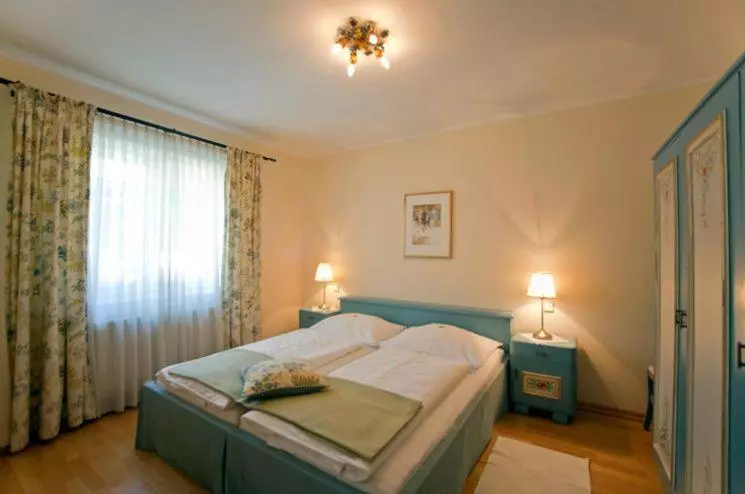 پانسیون Appartements & Zimmer Almhof