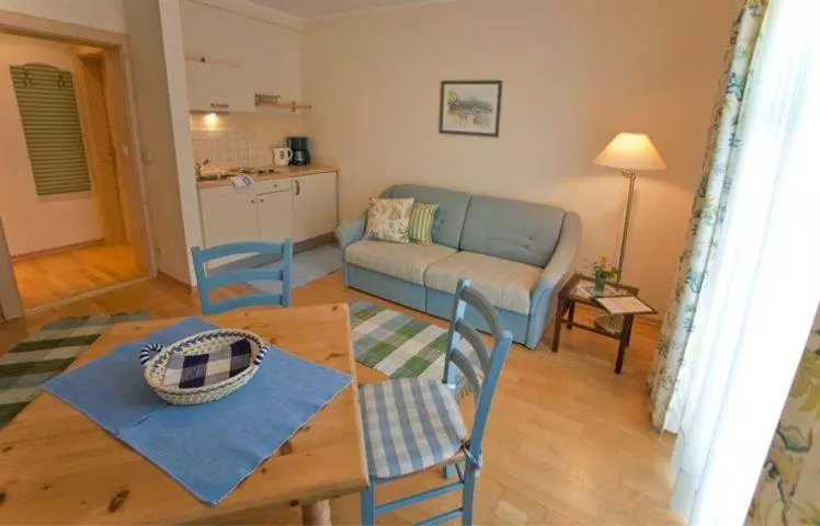 پانسیون Appartements & Zimmer Almhof