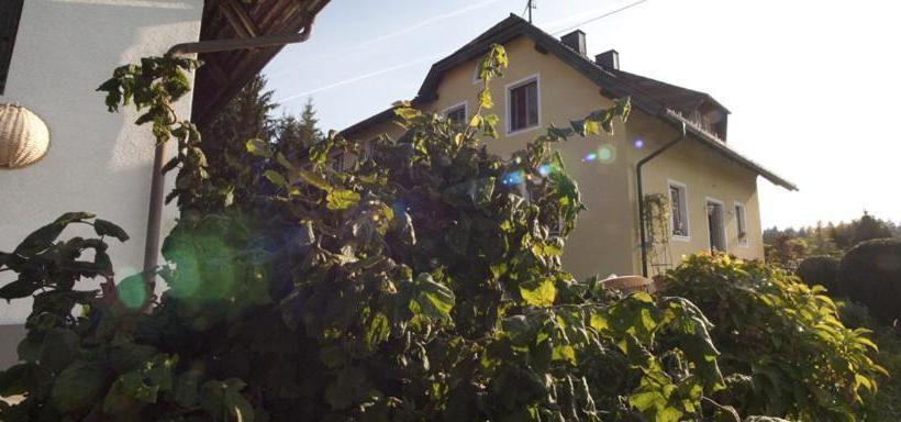 Pensionat Appartements & Zimmer Almhof