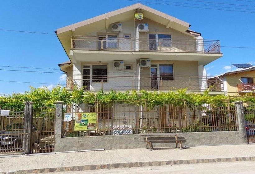 פנסיון Guest Rooms Rusalka