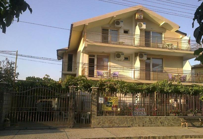 פנסיון Guest Rooms Rusalka