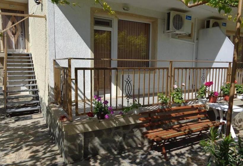 פנסיון Guest Rooms Rusalka