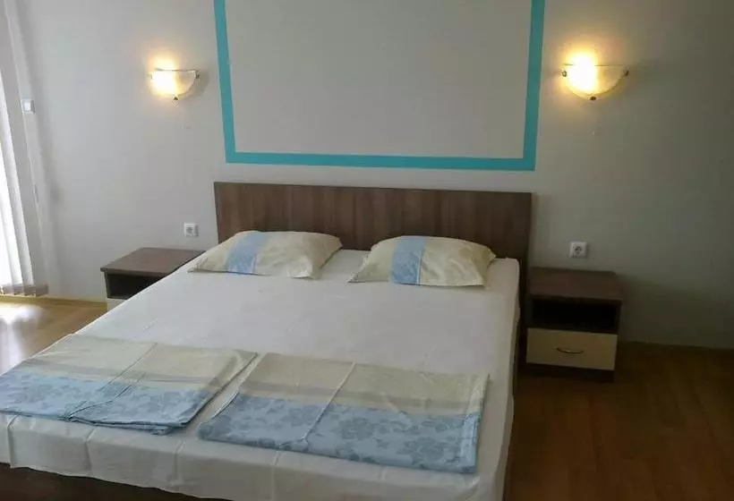 ペンション Guest Rooms Rusalka