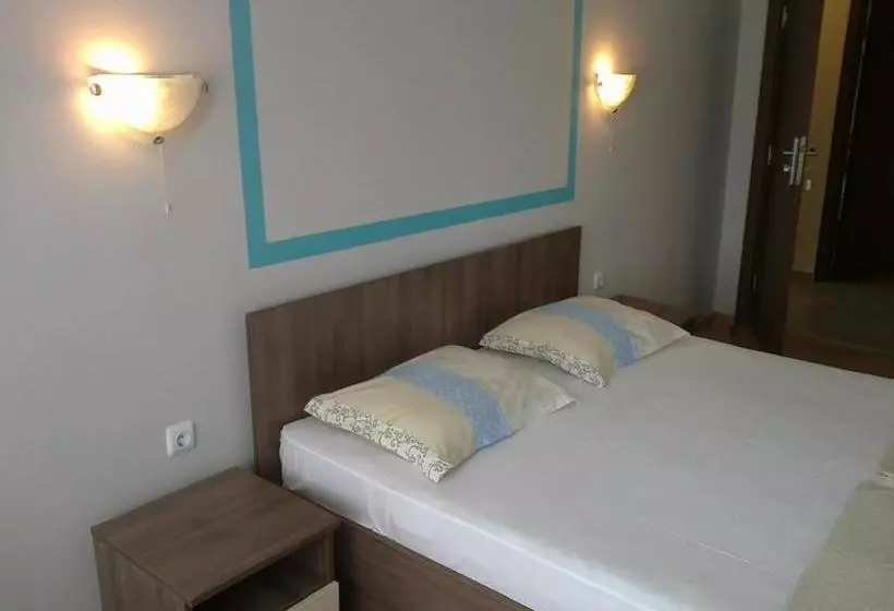 ペンション Guest Rooms Rusalka