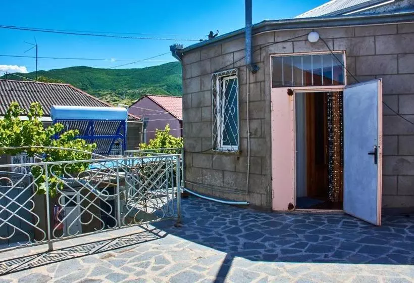 پانسیون Guest House Svetlana