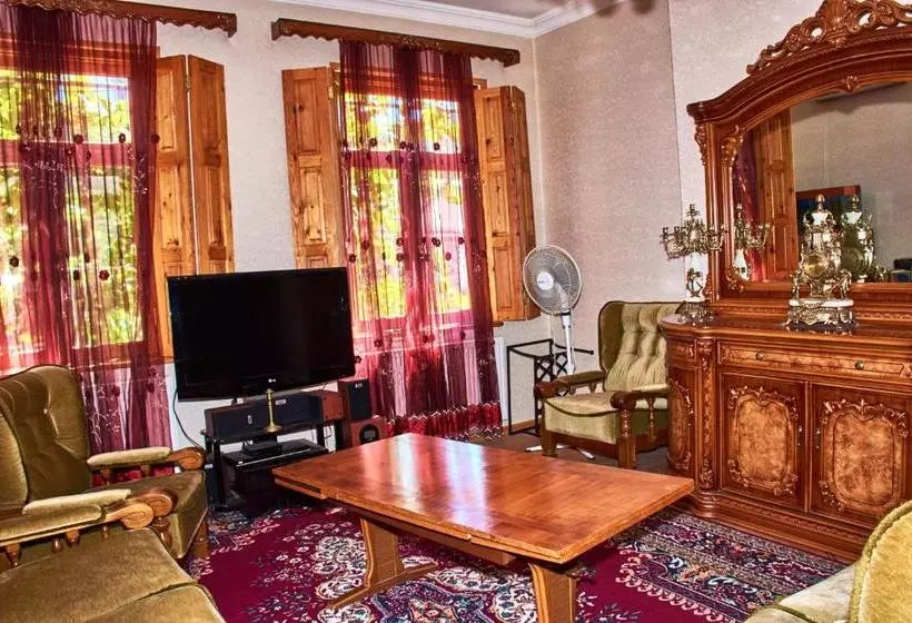 پانسیون Guest House Svetlana