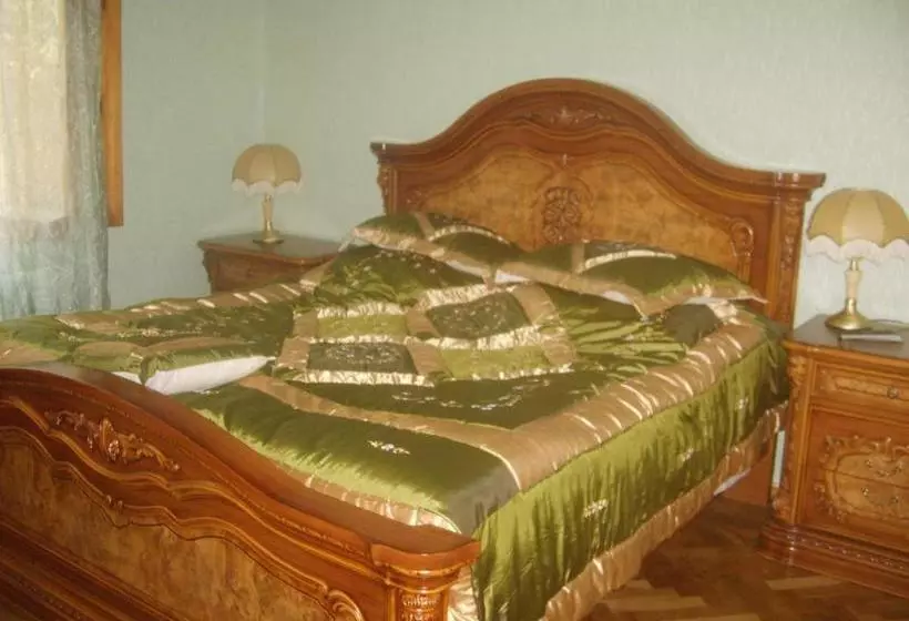 پانسیون Guest House Svetlana