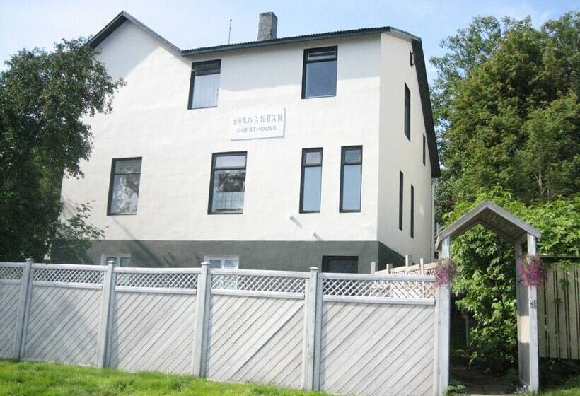 پانسیون Guesthouse Sólgarðar