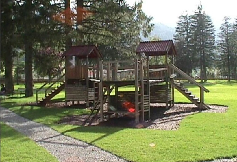 פנסיון Happy Camp Hofherr