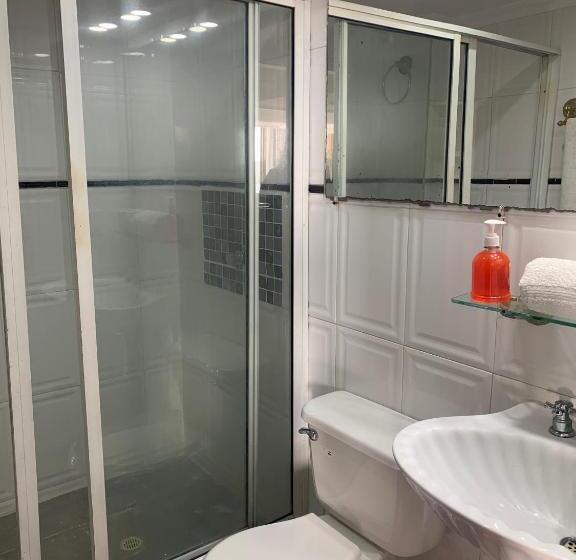 پانسیون Hostal Casaluna San Andres