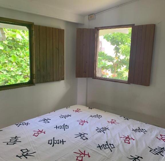 پانسیون Hostal Casaluna San Andres