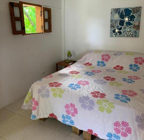 پانسیون Hostal Casaluna San Andres