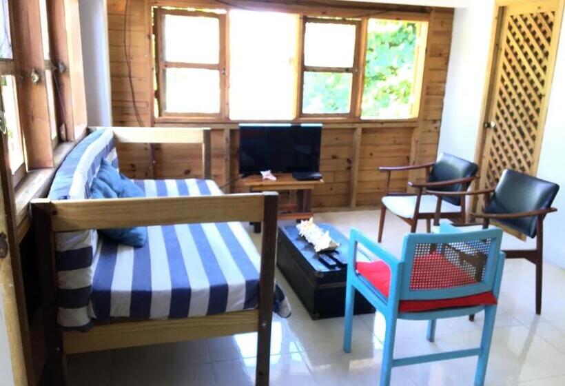 پانسیون Hostal Casaluna San Andres