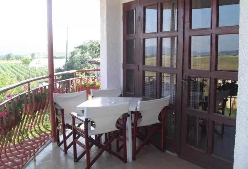 پانسیون Ianakiev Guest House