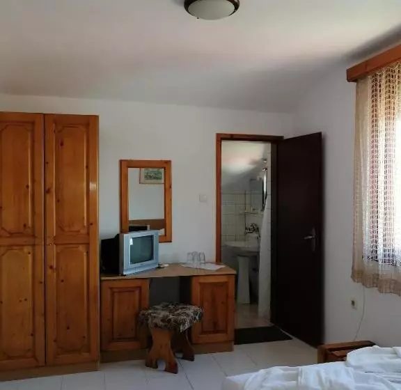 پانسیون Ianakiev Guest House