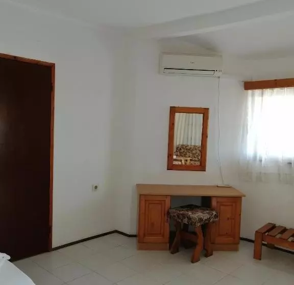 پانسیون Ianakiev Guest House