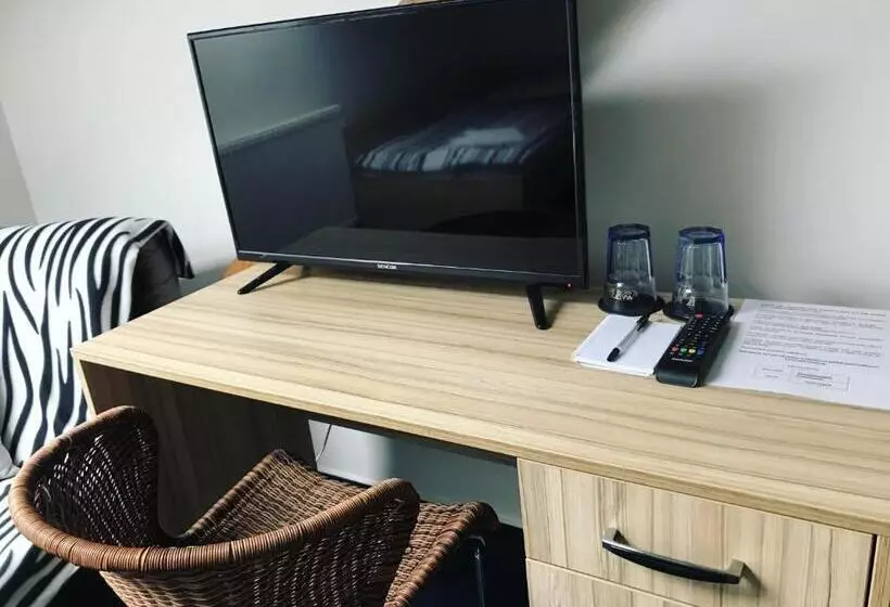 Majatalo Penzion Dmz