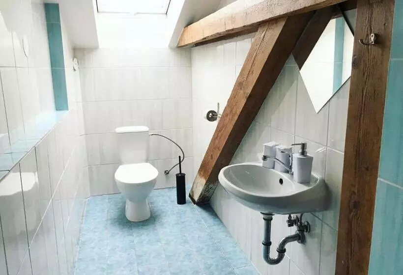 Majatalo Penzion Dmz