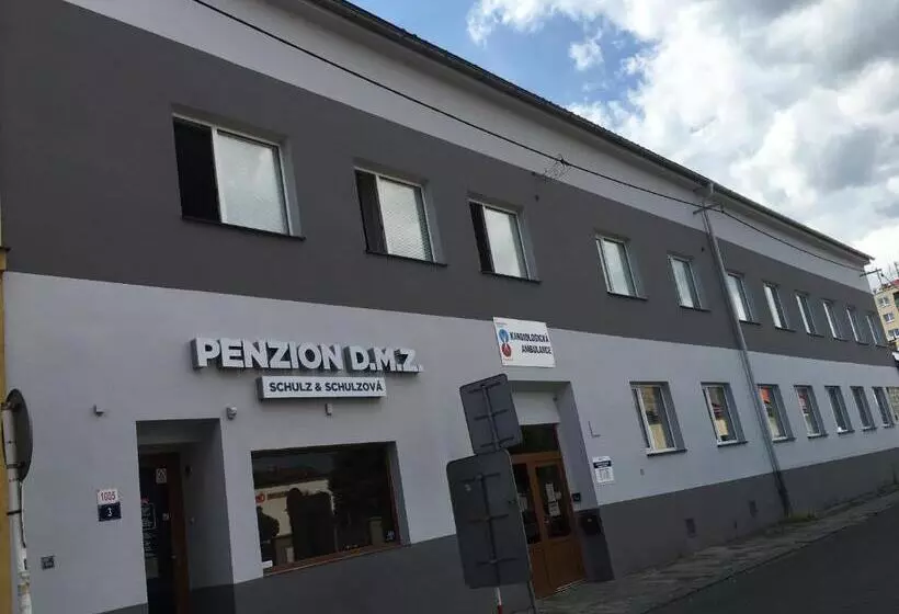 Majatalo Penzion Dmz