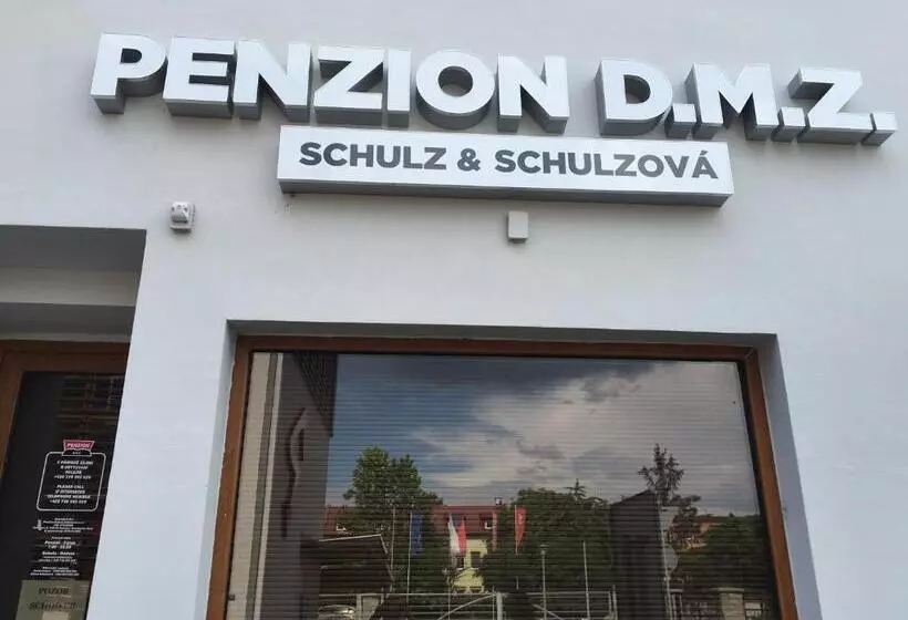 Majatalo Penzion Dmz