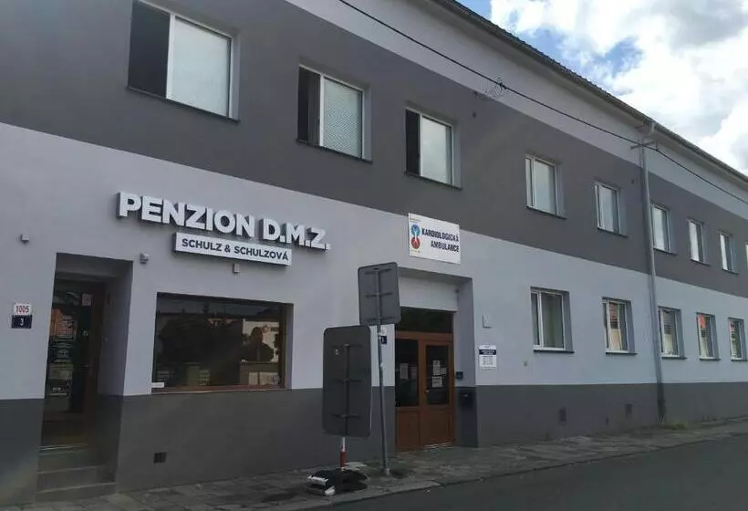 Majatalo Penzion Dmz