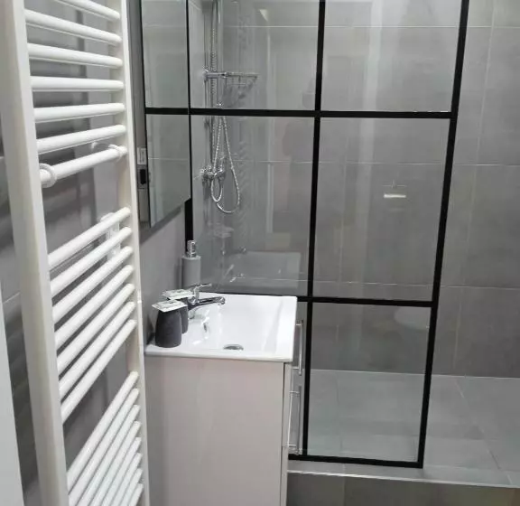 Majatalo Penzion Dmz