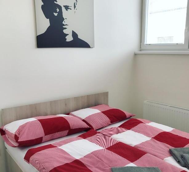 פנסיון Penzion Dmz