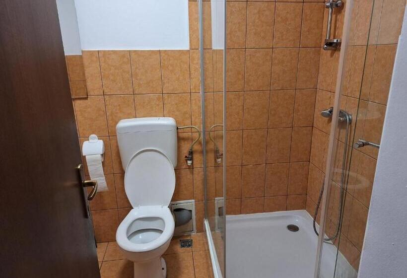 پانسیون Villa Zorba