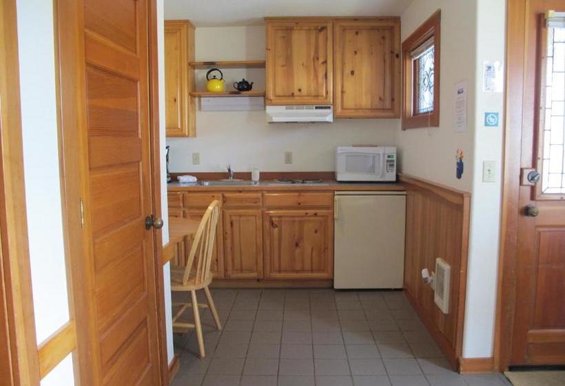 فندق صغير Harrison Street Inn