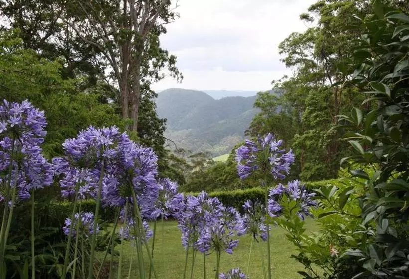 Mapleton Falls Accommodation