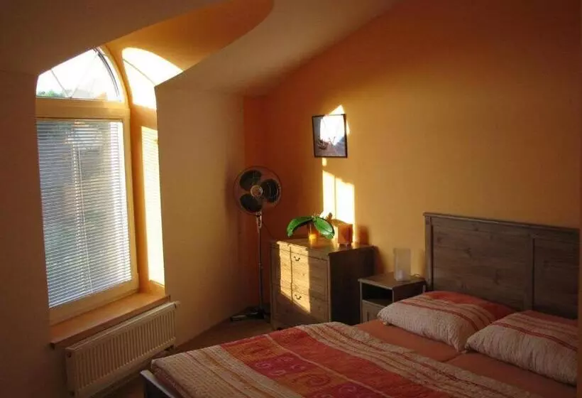 Majatalo Penzion Lilie