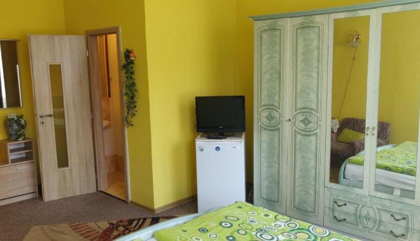 ペンション Ubytování U Kováře