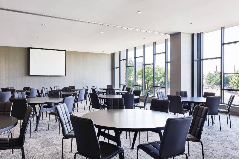 Ac By Marriott Hotel Huntsville Downtown